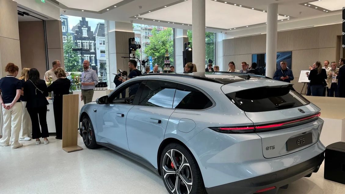 Čína ekonomickou válku vyhraje, míní Turek. Automobilky zaspaly, tvrdí Gregorová